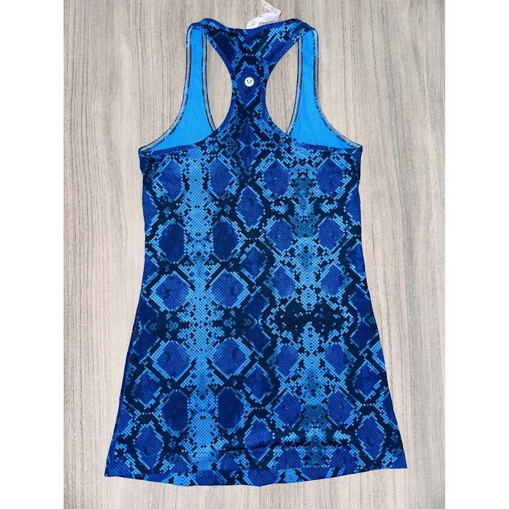 Lululemon Racerback Tank Top Blue Snakeskin Athletic Sleeveless 4 A5